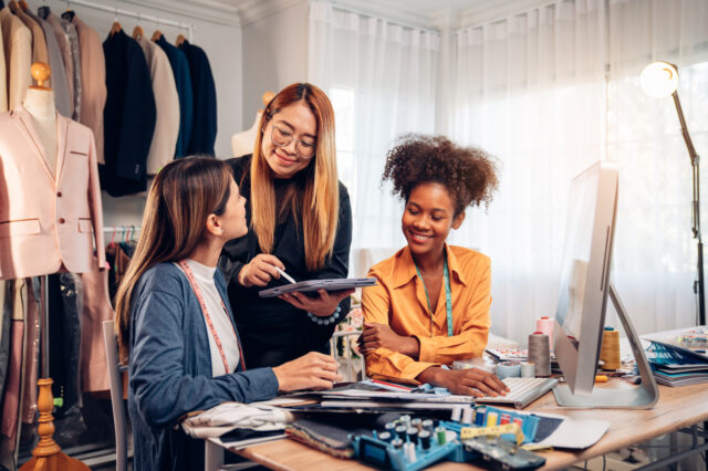 Pourquoi la personnalisation textile séduit-elle autant les entreprises ?