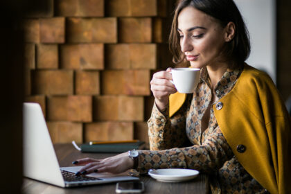 Portage salarial : comment lire une simulation de fiche de paie prévisionnelle ?